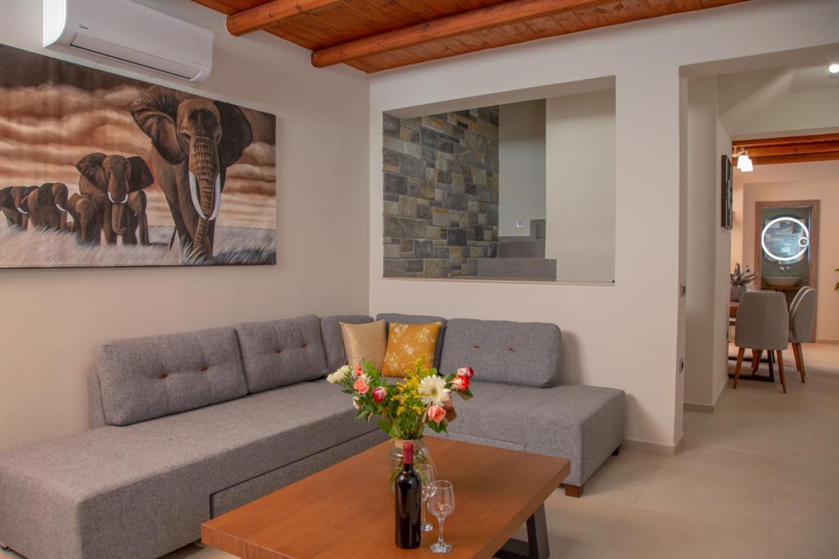 Villa Achlia Bagian luar foto