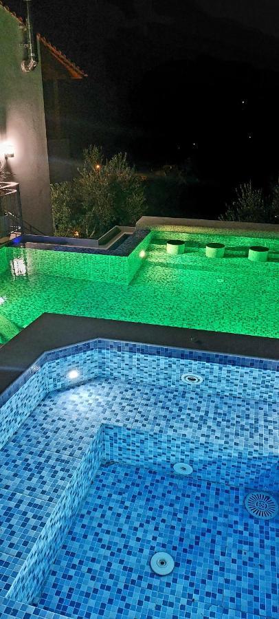 Villa Achlia Bagian luar foto